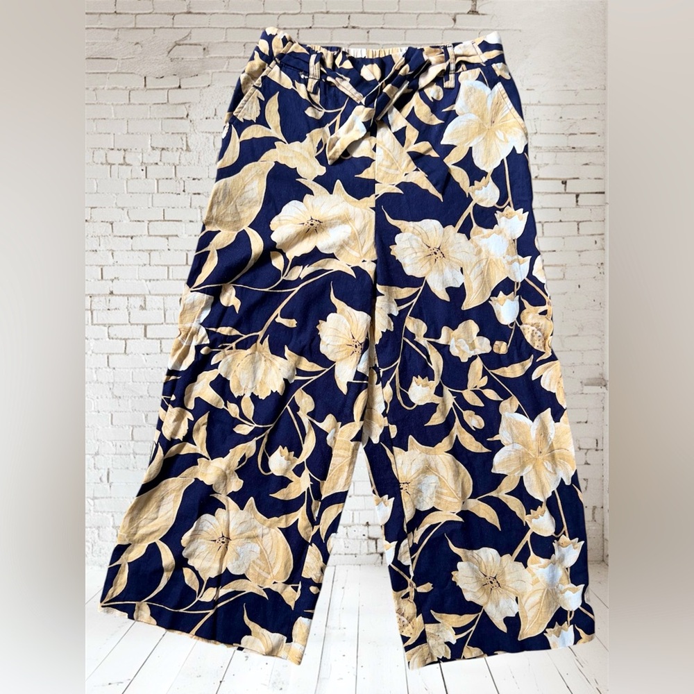 Joie Floral Capris in Navy and Cream